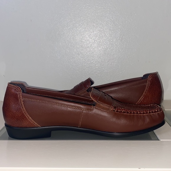 SAS Penny Loafer Slip On Brown Snake Skin Print Shoe- Sz 8 Narrow - Picture 8 of 13
